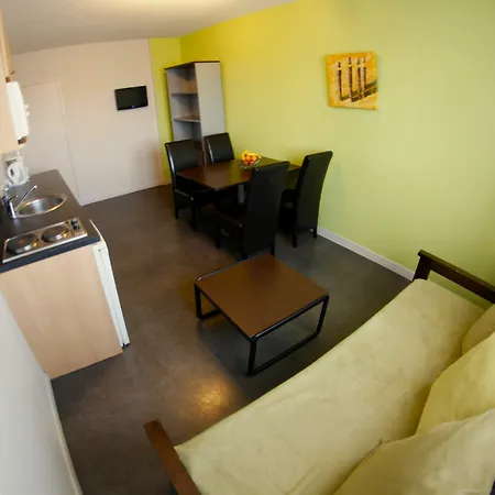 Apartmanhotel Les Palatines 3*